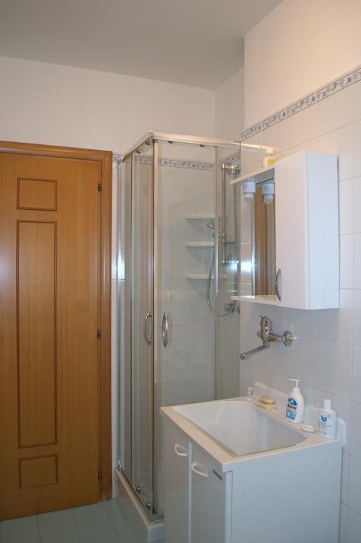 דירות מטרה Casa Vacanze La Rocca חדר תמונה