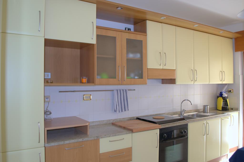 דירות מטרה Casa Vacanze La Rocca מראה חיצוני תמונה